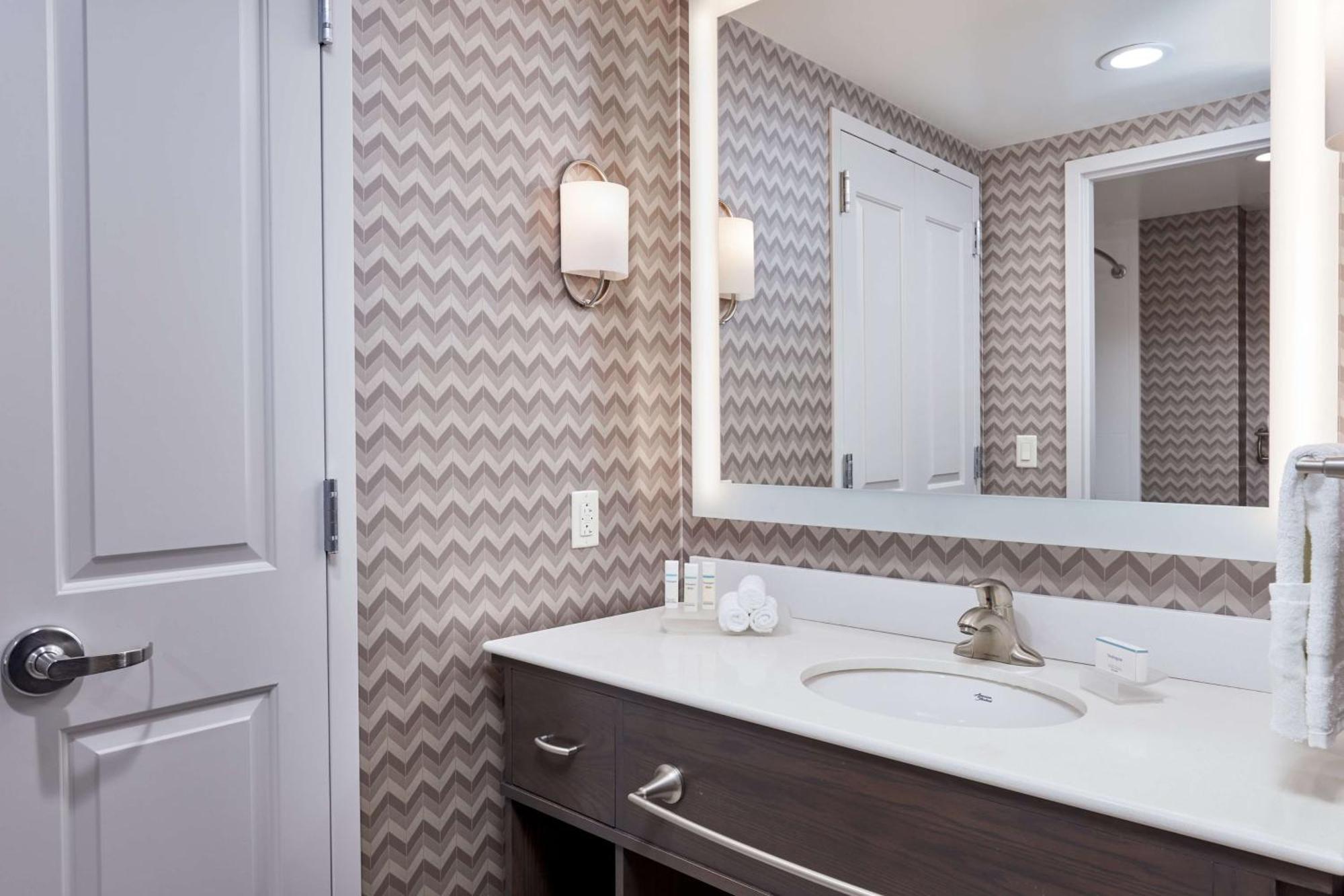 Homewood Suites By Hilton Teaneck Glenpointe Екстер'єр фото