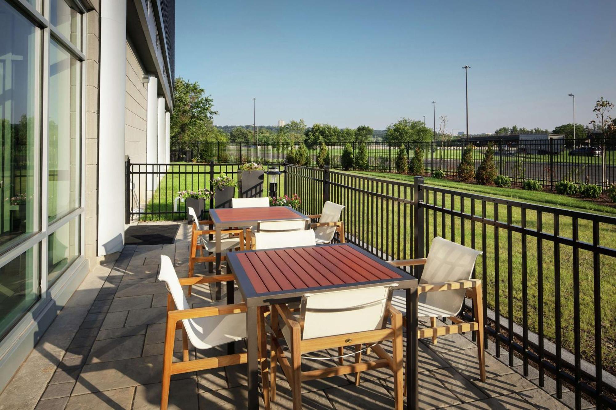 Homewood Suites By Hilton Teaneck Glenpointe Екстер'єр фото